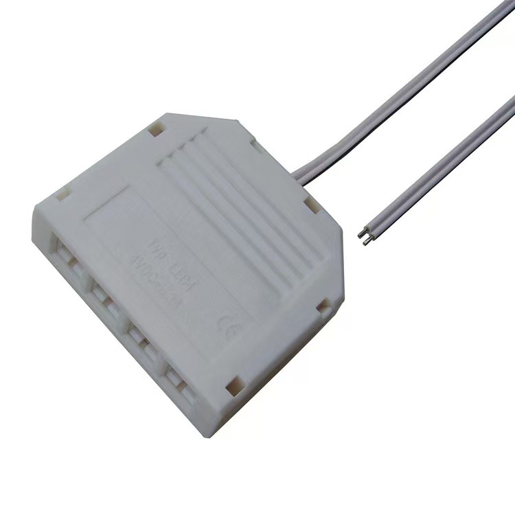 C806-W-4P